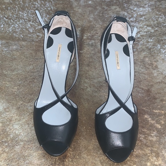 Max Studio Black Xmarks Leather Pumps 8.5 NEW - Picture 3 of 8